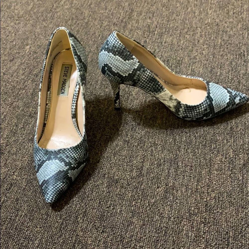 Steve Madden snake skin heels
